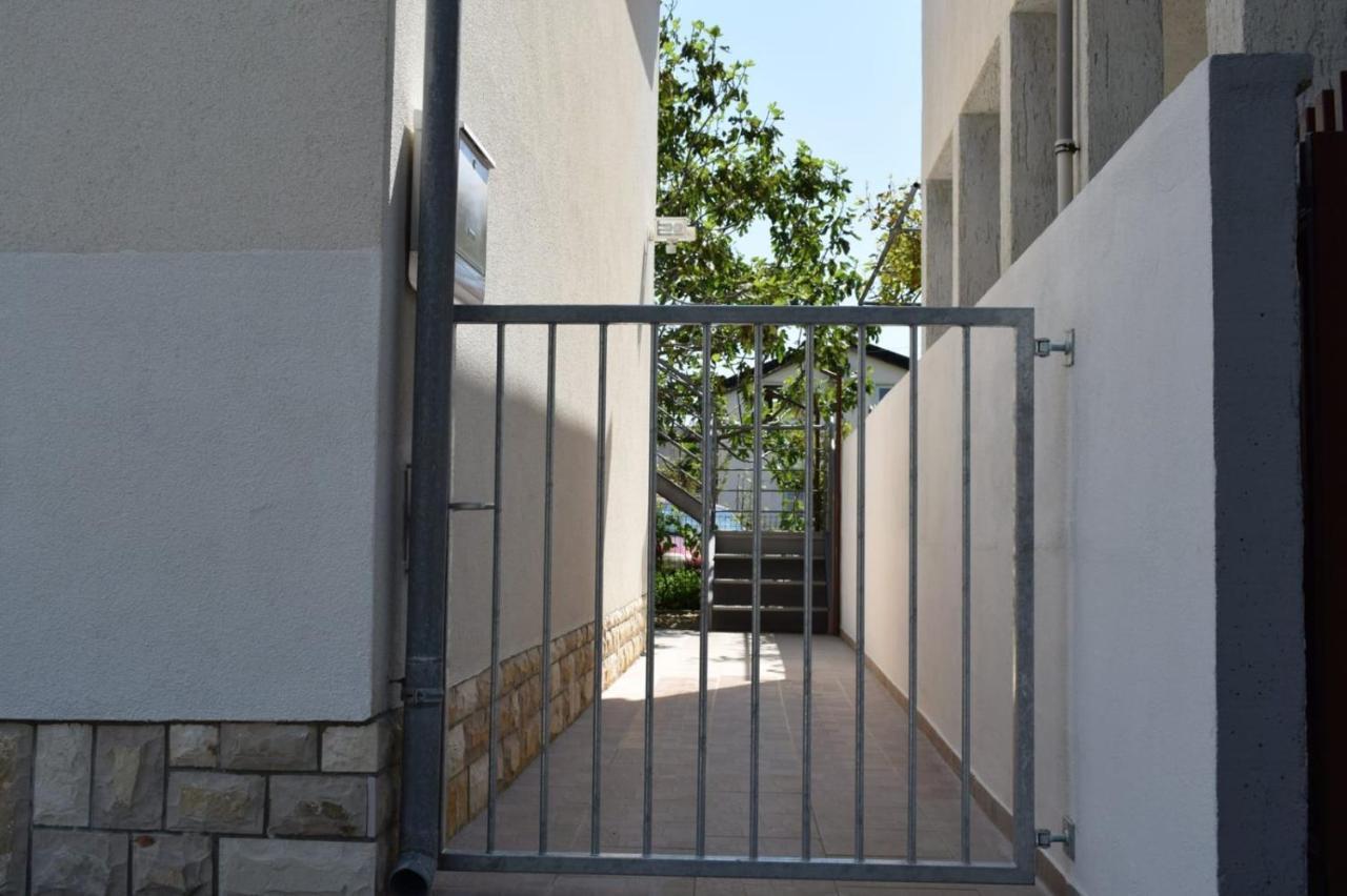 Apartmani Veronika 닌 외부 사진
